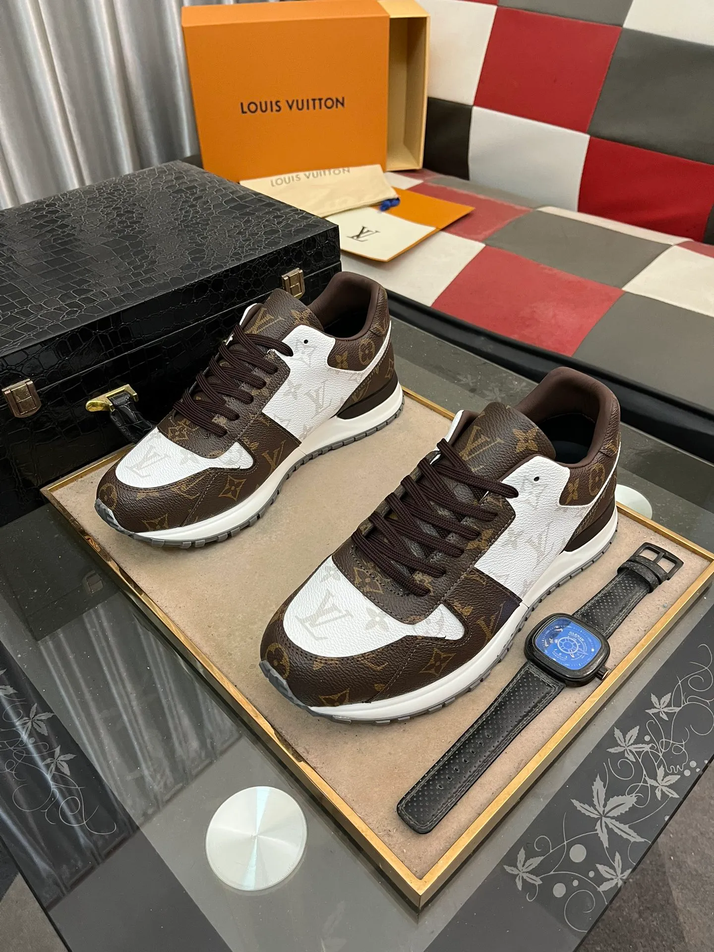 Men's shoes 💰540⌚️⌚️LV Louis Vuitton. The latest fashionable casual shoes are popular in physical stores. New spring and summer comfortable imported custom original cowhide, unique jacquard fabric element design. With sheepskin lining, Lv original base, [sun][sun] high-end packaging and high quality💪Details determine quality, code number 38-44